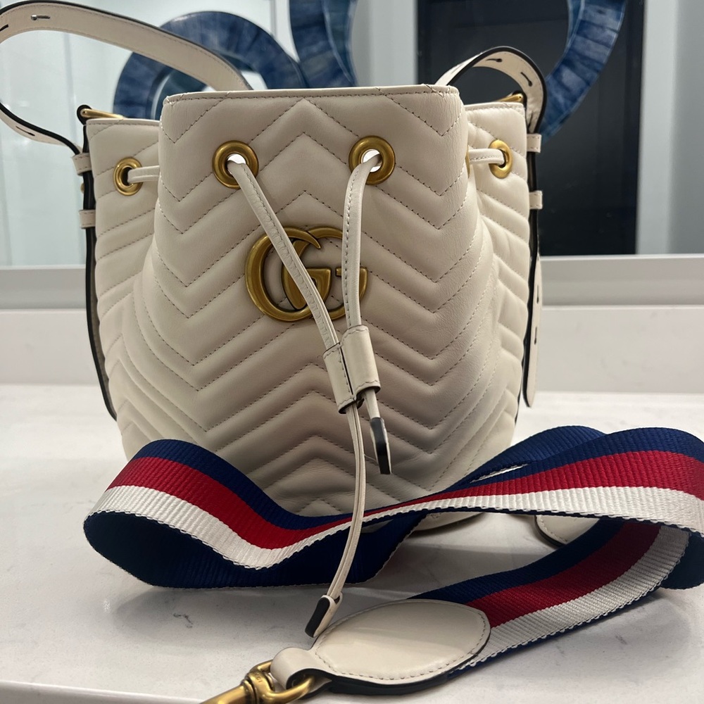 Calfskin Matelasse Sylvie Web GG Marmont Bucket Bag